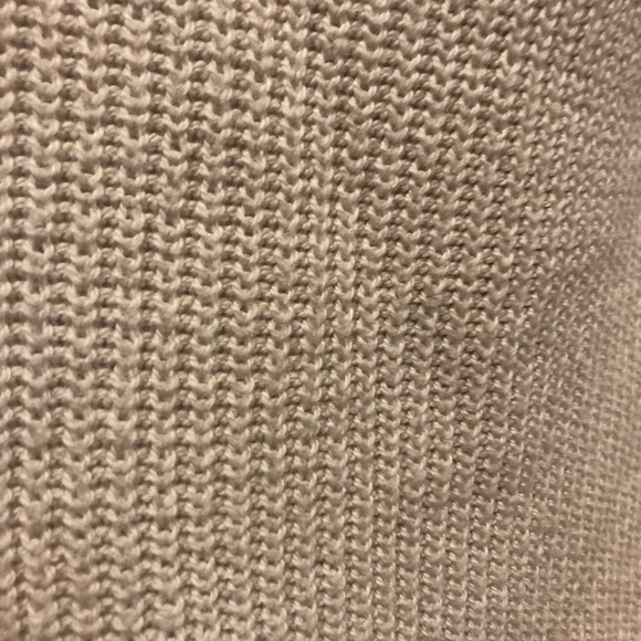 Ladies American Eagle Beige Braided Sweater - Picture 4 of 4